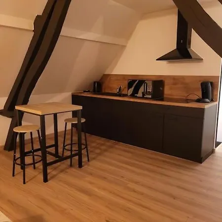 L'escale & Therdonne