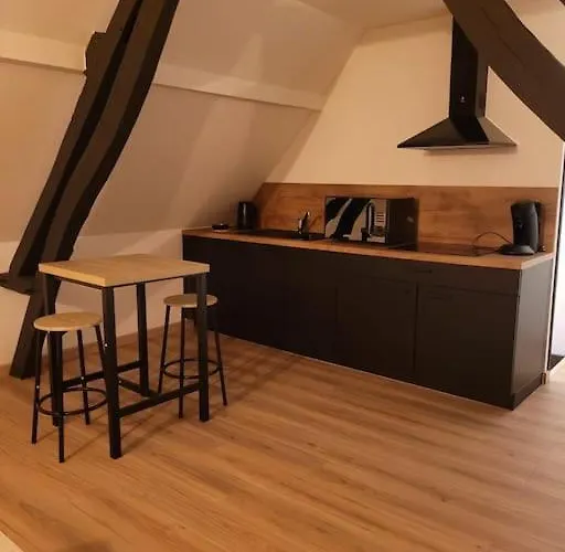 L'escale & Therdonne